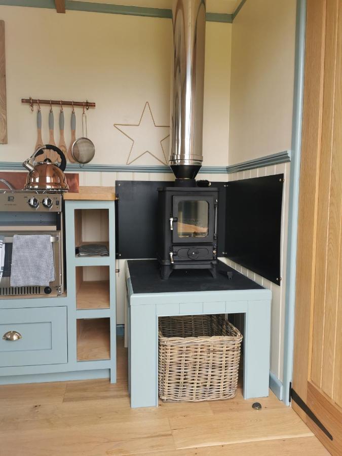 Toms Hut And Robins Rest Shepherd Huts Near Wadebridge Esterno foto