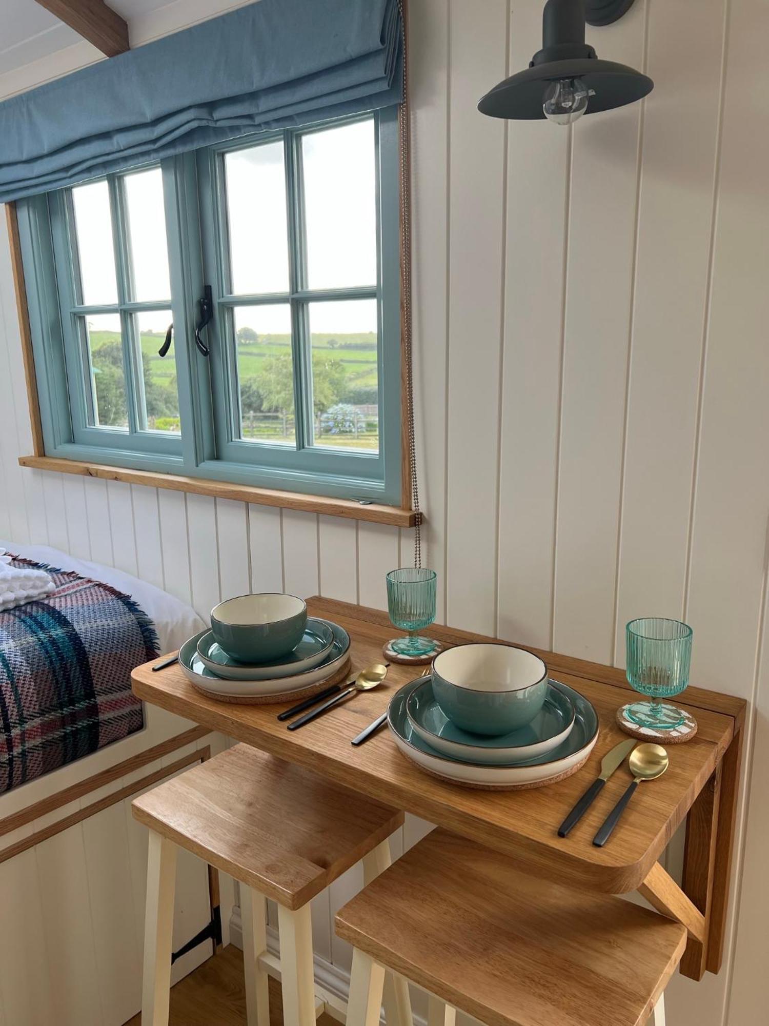 Toms Hut And Robins Rest Shepherd Huts Near Wadebridge Esterno foto