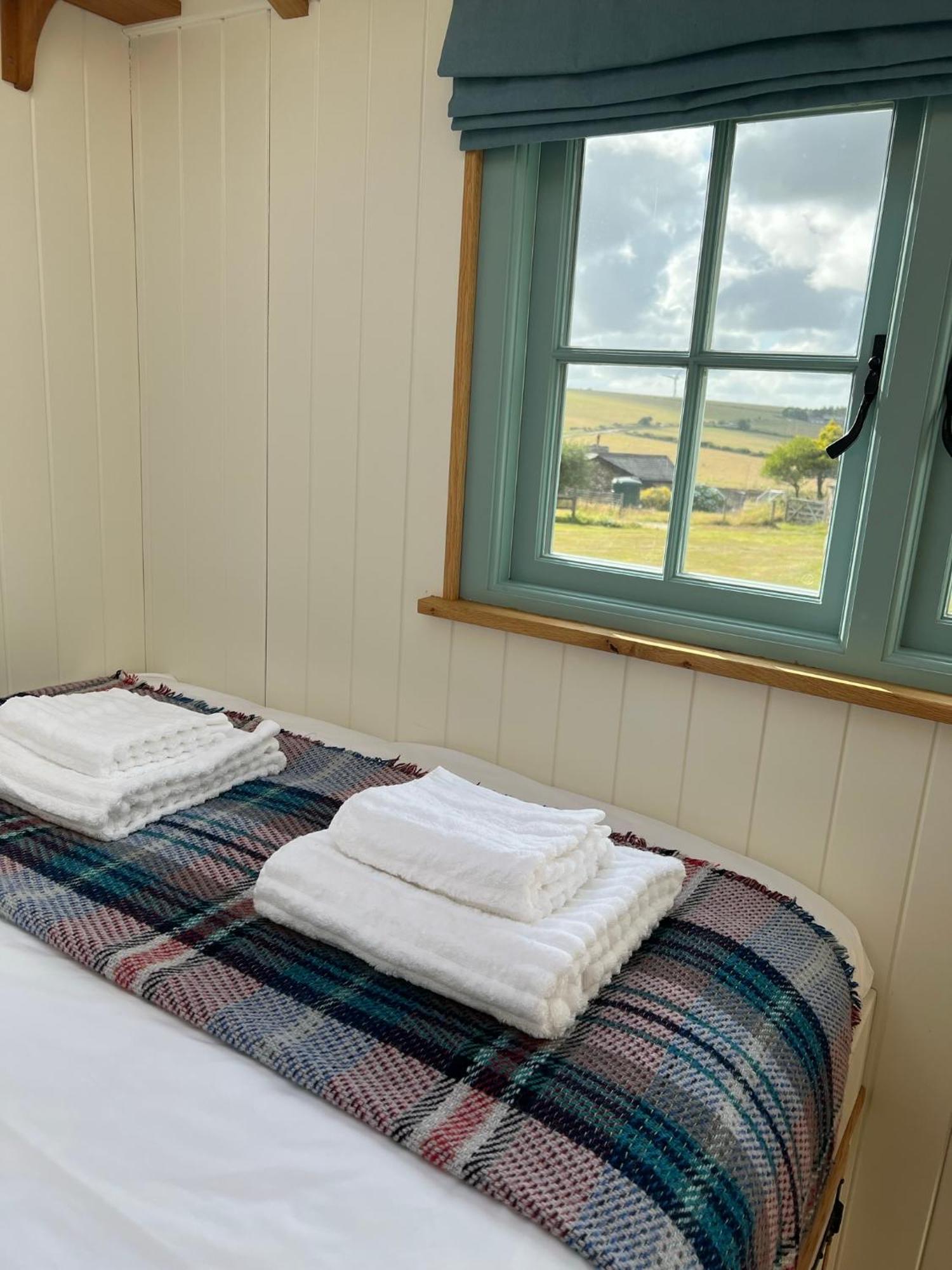 Toms Hut And Robins Rest Shepherd Huts Near Wadebridge Esterno foto