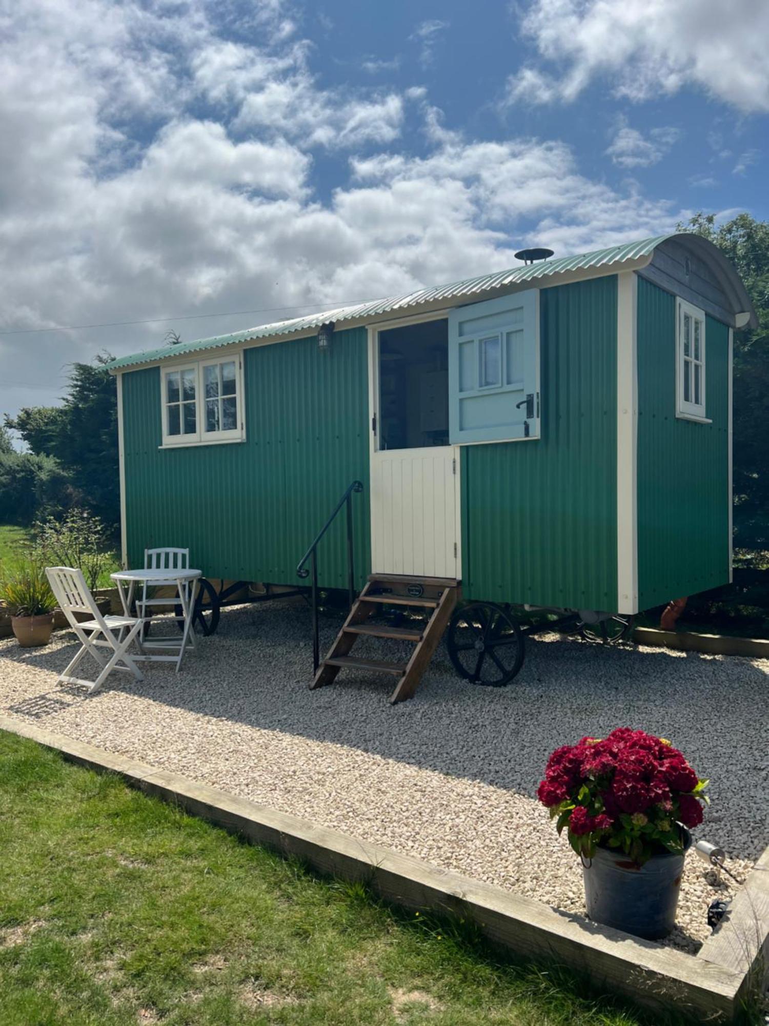 Toms Hut And Robins Rest Shepherd Huts Near Wadebridge Esterno foto