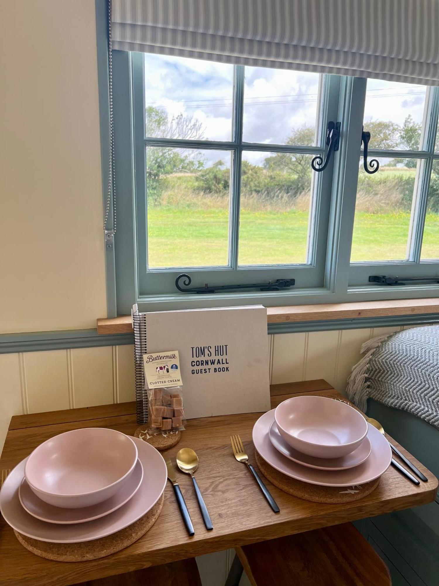 Toms Hut And Robins Rest Shepherd Huts Near Wadebridge Esterno foto