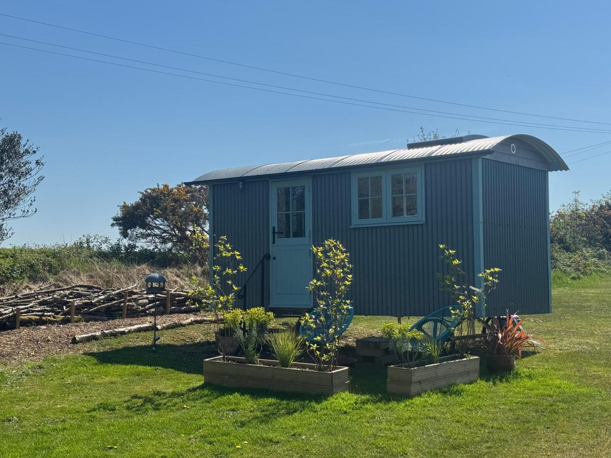 Toms Hut And Robins Rest Shepherd Huts Near Wadebridge Esterno foto